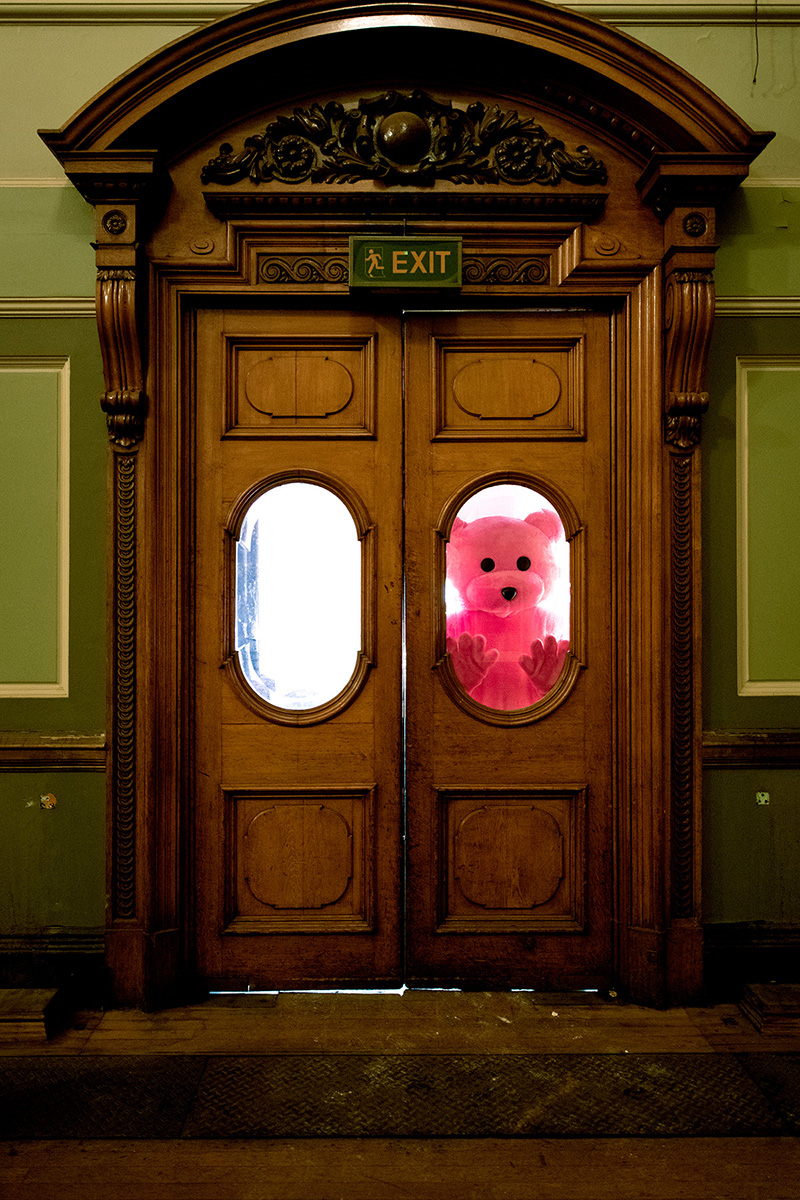 Fulham Town Hall - Art in the Age of Now