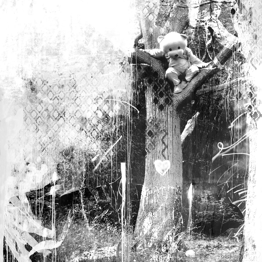 Paul Robinson's Pink bear mural at Skog 42 in Germany